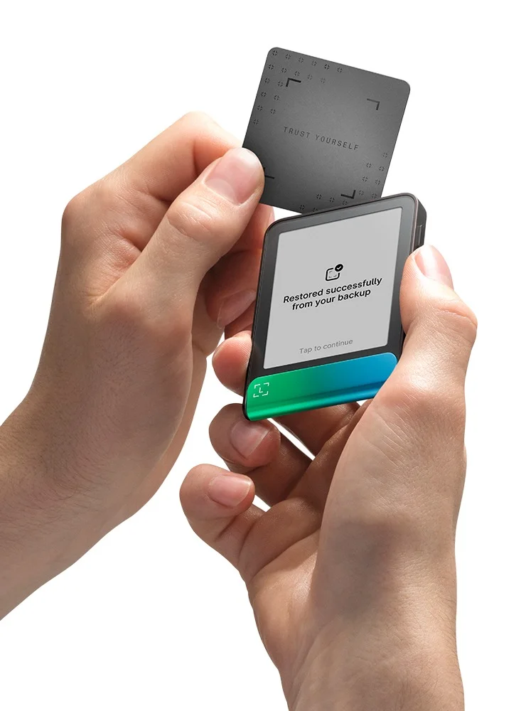 Ledger Flex Hardware Wallet | 2.84" TouchScreen + Recovery Key, Bitcoin Security, World's Safest Crypto Wallet, Bluetooth Connection, USB-C Charging, 5000+ Coins NFT, for iOS & Android - Oxidate Green