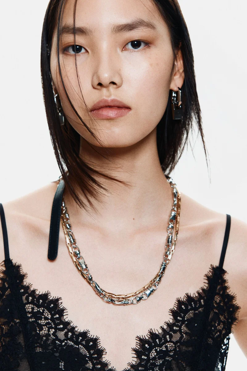 اتش اند ام قلادة بسلسلتين