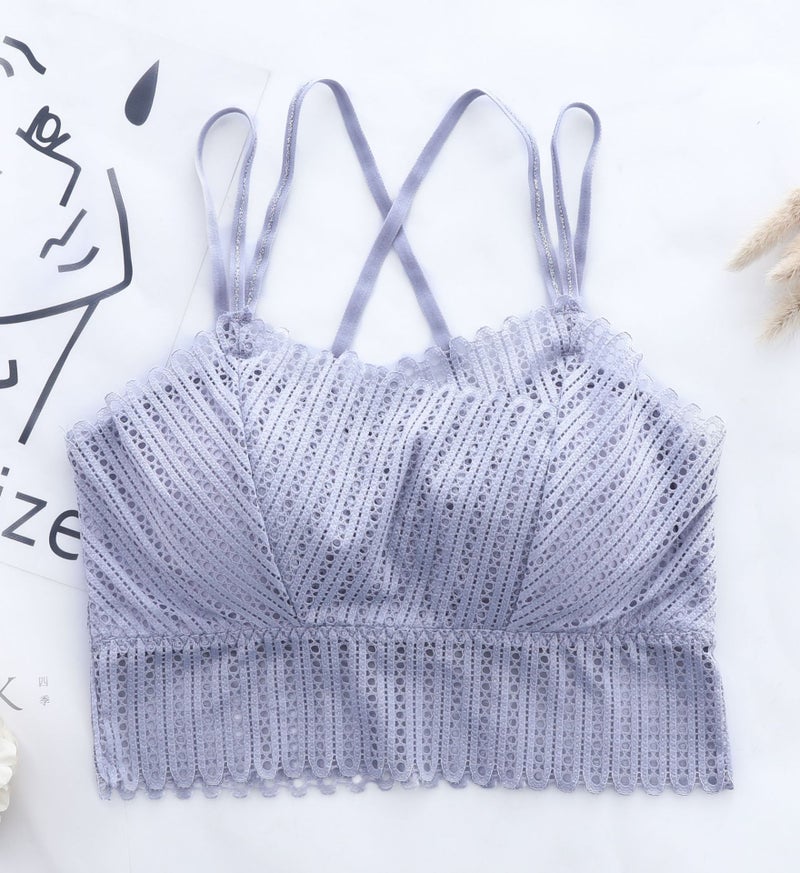 قميص كاميسول مزود بأشرطة دانتيل مع وسادات باللون الأزرق الفاتح