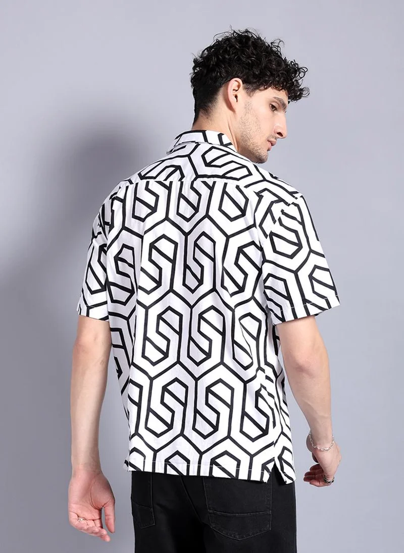 ذا انديان كراج كو Men Relaxed Fit Geometric Printed Half Sleeves Cutaway Collar Party Wear Shirt