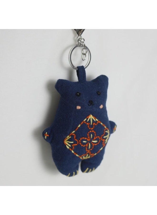 Generic - Hand Embroidered Blush Bear Pendant Ragdoll Animal Doll Small Fresh Style Intangible Cultural Heritage Cultural And Creative Ethnic Cultural Gift-Specifications:Hand Embroidered Small Blush Bear 12*4*10 - Image 1