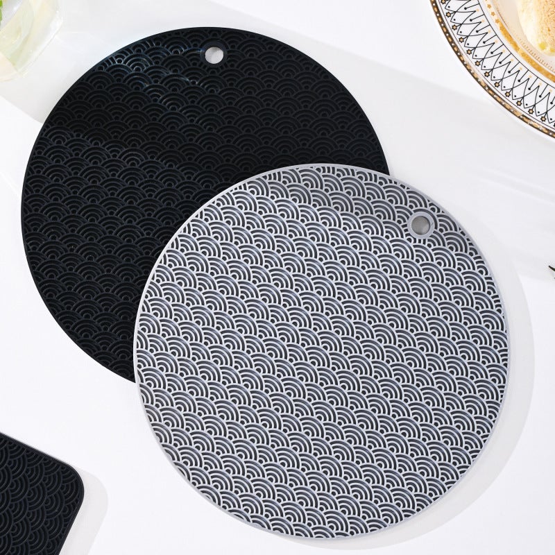 Haibo Xiangyun Pattern New Heat Insulation Pad Square Round Kitchen Pot Pad Simple Anti-scalding Dining Table Honeycomb Silicone Heat Insulation Pad(black square, 18cm) - Image 2