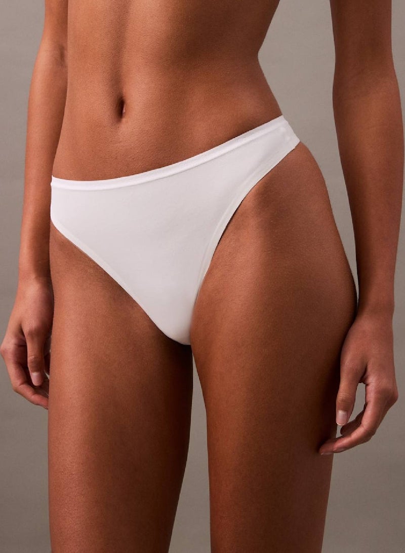 CALVIN KLEIN ثونغ - ملائم تمامًا - Image 4