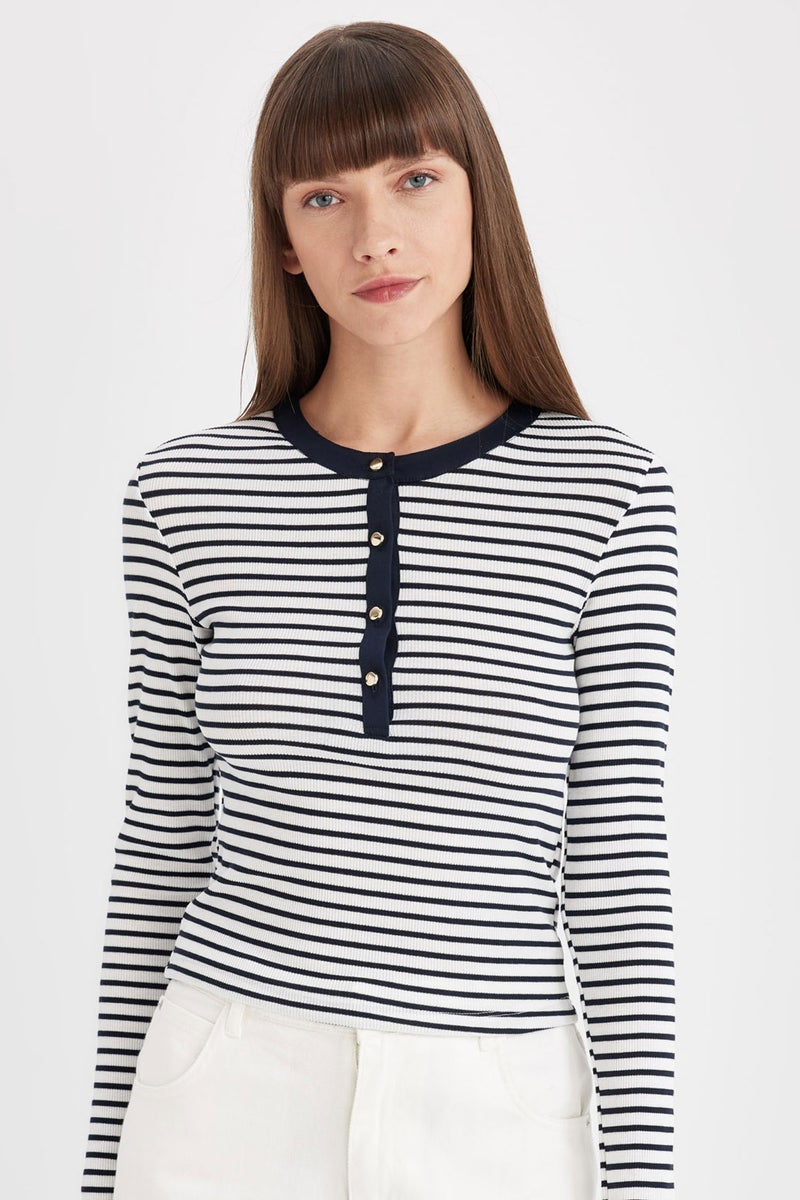 DeFacto Woman Slim Fit Crew Neck Striped Corduroy Buttoned T-Shirt - Image 1