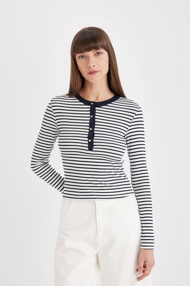 DeFacto Woman Slim Fit Crew Neck Striped Corduroy Buttoned T-Shirt - Image 5