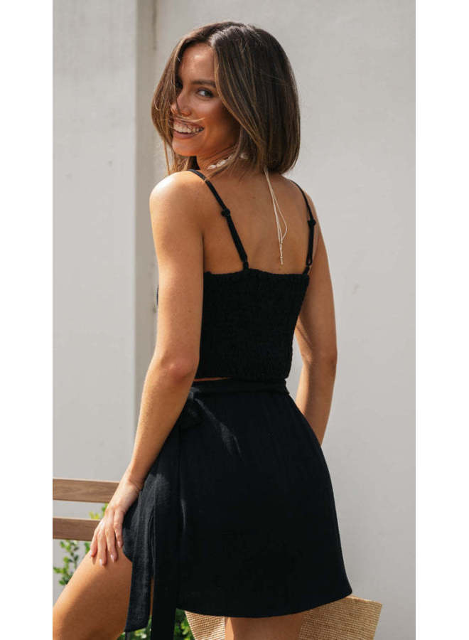 Song Feng Ya ملابس نسائية طقم جديد بلون موحد بلوزة بدون حمالات + تنورة ذات حافة غير منتظمة - Image 3