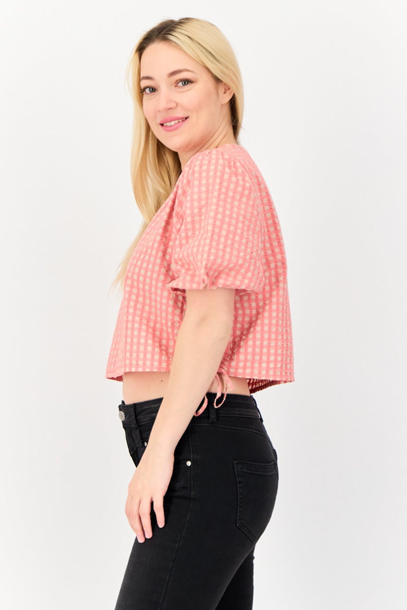 ONLY بلوزة نسائية بياقة دائرية وأكمام قصيرة بتصميم ميكرو شيك، متعددة الألوان - Image 3