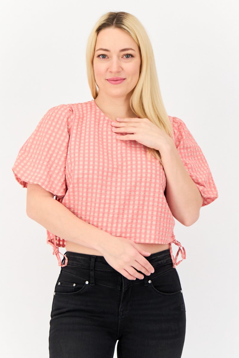 ONLY بلوزة نسائية بياقة دائرية وأكمام قصيرة بتصميم ميكرو شيك، متعددة الألوان - Image 1