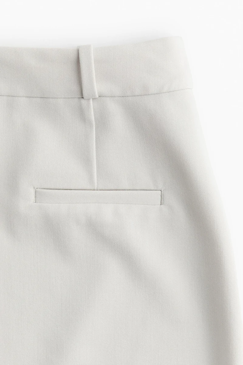 اتش اند ام تنورة ضيقة من التويل