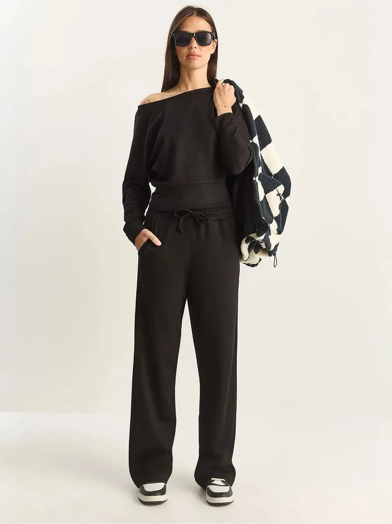 Bianco Lucci LUCCI Asymmetrical Collar Knitted High Waist Two-Piece Set