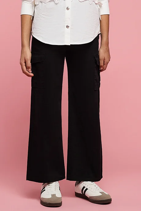 R&B Solid Wide Leg Pants with Button Closure