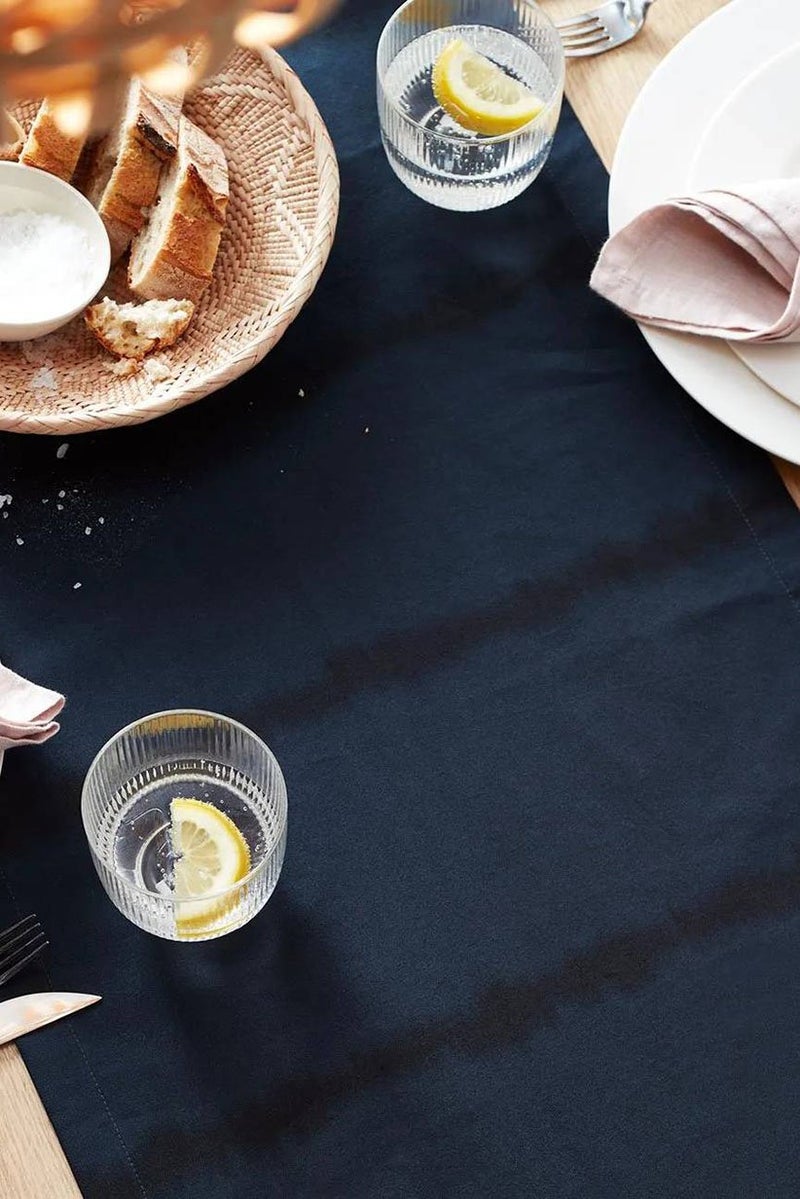 Tchibo مفرش طاولة بخطوط باتيك 40 × 180 سم، أزرق داكن - Image 1