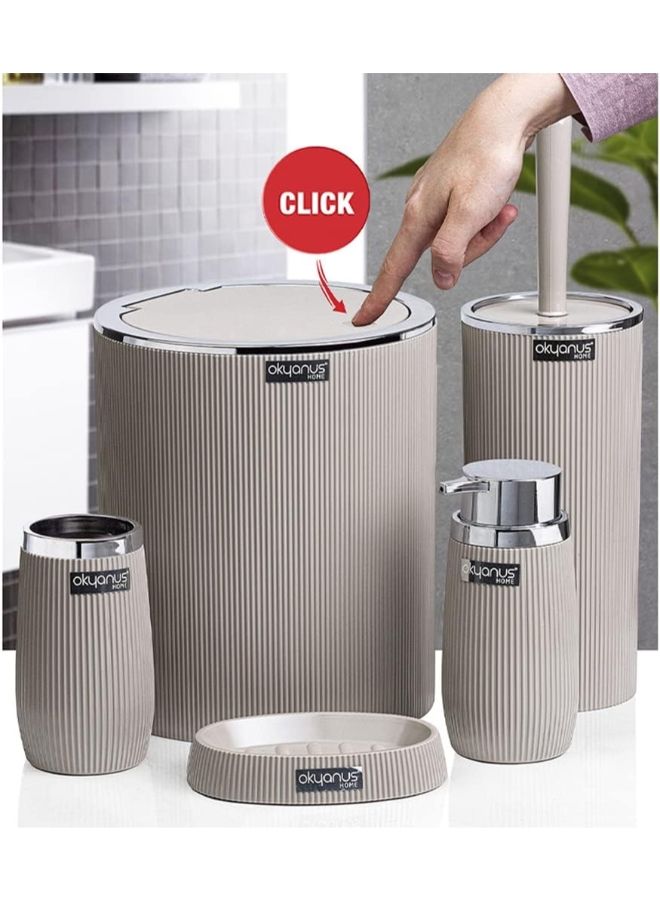 اوكانيوس  طقم إكسسوارات حمام مكون من 5 قطع، بلمسات من الكروم، تصميم عصري مضلع، سلة مهملات، فرشاة مرحاض، موزع صابون وحاملات، ديكور حمام أنيق باللون البيج. - Image 3