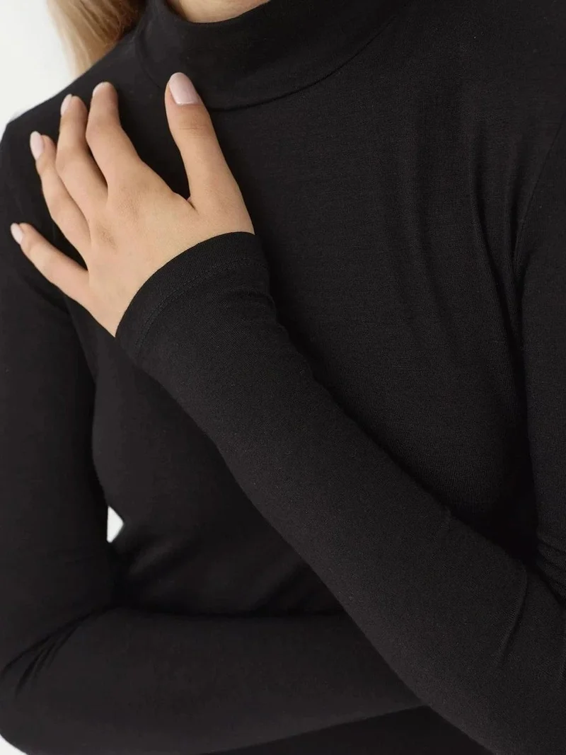 HICCUP Slim Fit Turtleneck Long Sleeve Top