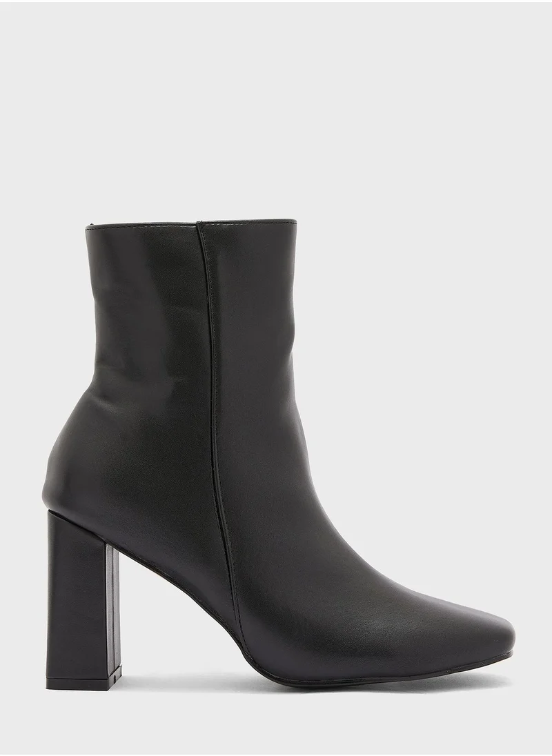 ELLA Rounded Toe Block Heel Boot Black