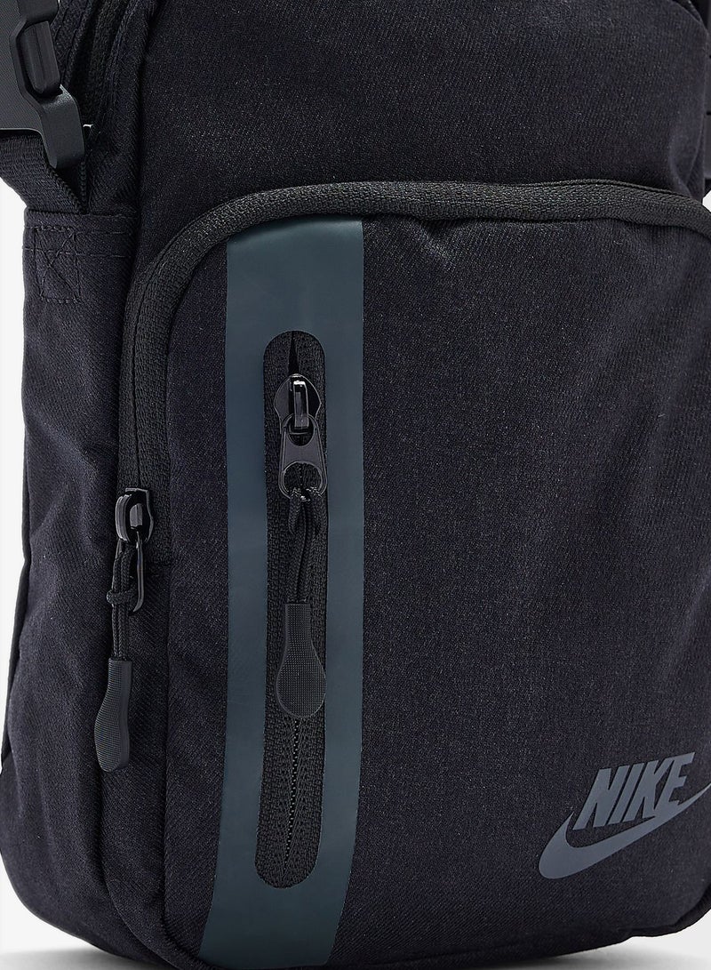 Nike Elemental Premium Crossbody - Image 4