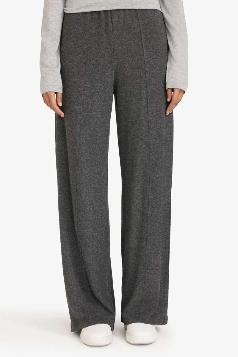 ديفاكتو Wide Leg Soft Touch Trousers