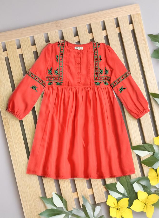 بيلا مودا فستان بيلا مودا بأكمام بالون مطرزة بطول الركبة - Image 1