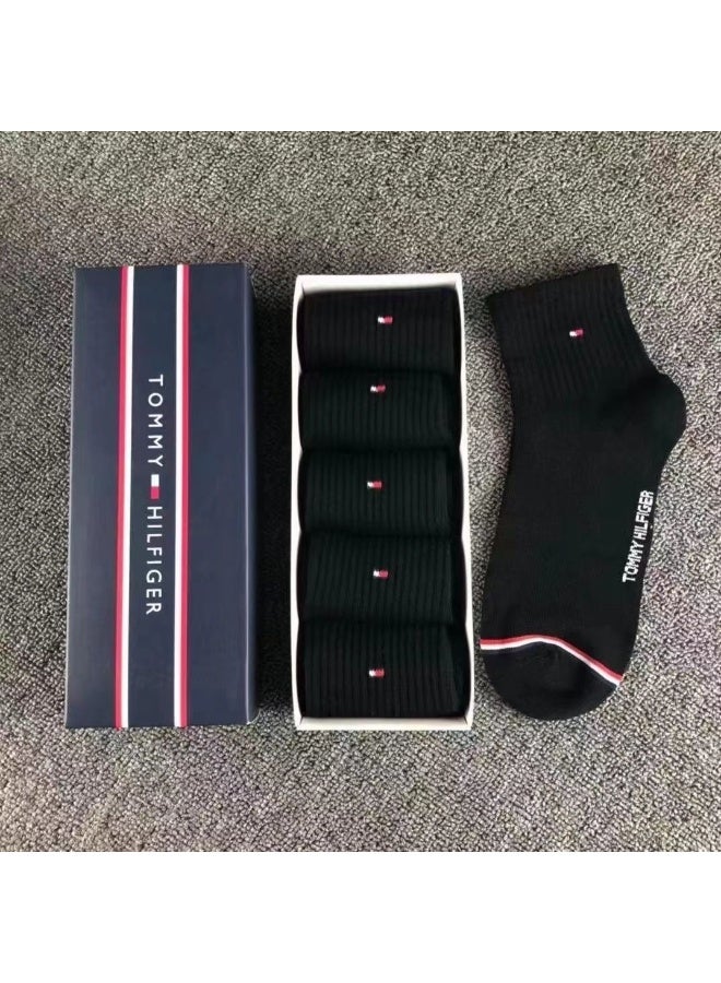 تومي هيلفيغر سبورت 5 أزواج من جوارب القطن المتوسطة في صندوق، جوارب عادية لجميع الفصول قابلة للتنفس وتمتص العرق - Image 1