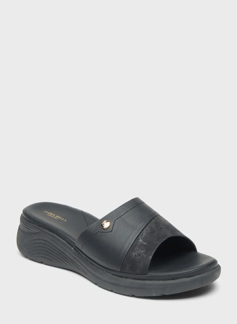 shoexpress One Strap Wedge Sandals