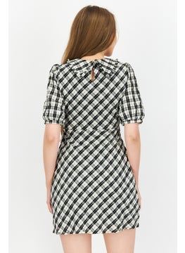 forever new Women Petite Checked Mini Dress, Black  - Image 2