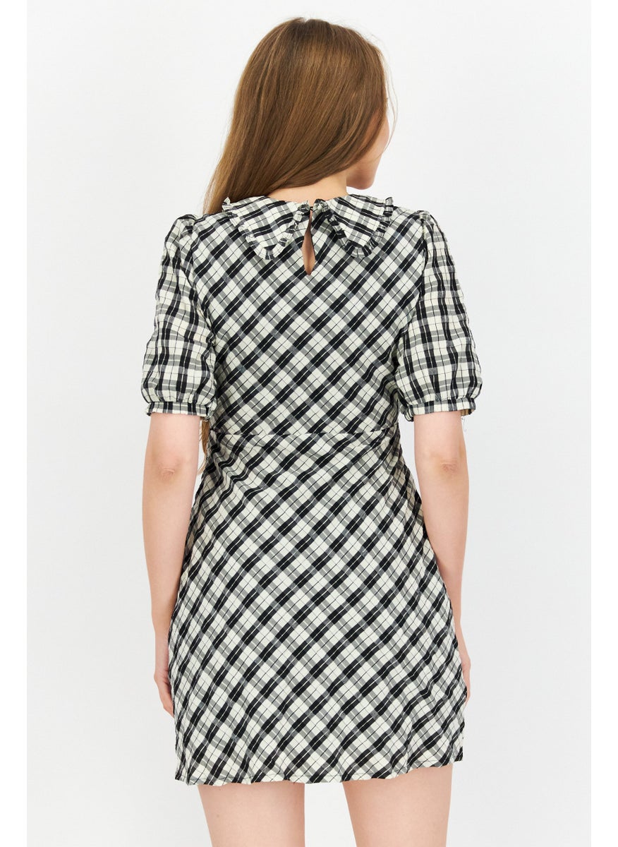 forever new Women Petite Checked Mini Dress, Black  - Image 2