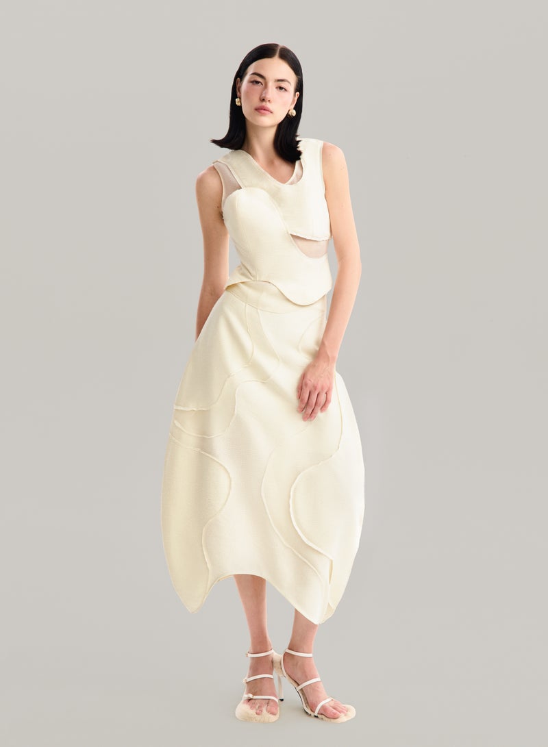MUST HAVE • CREAM CUT-OUT LAYER TOP  - Image 1