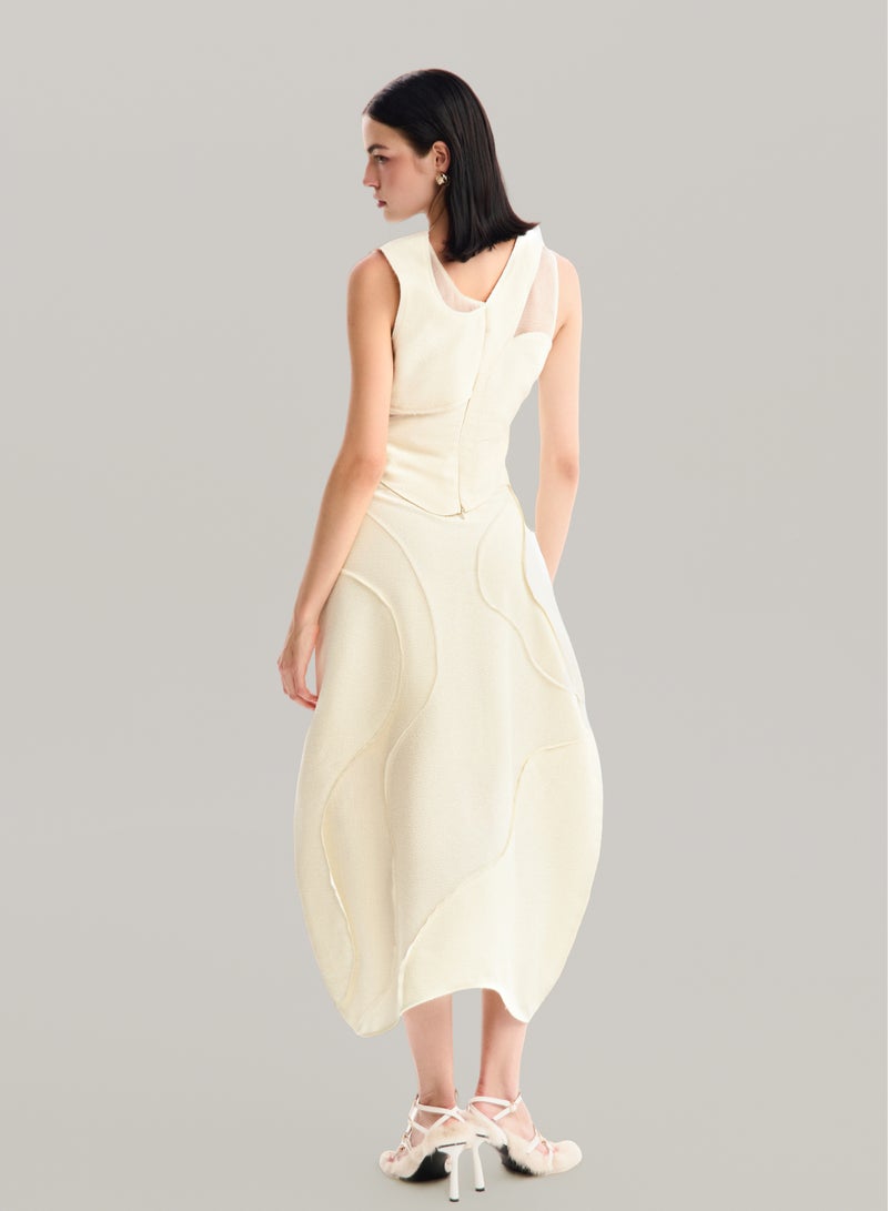 MUST HAVE • CREAM CUT-OUT LAYER TOP  - Image 2