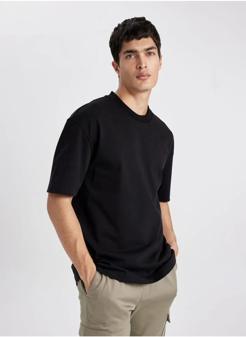 ديفاكتو Oversize Fit Crew Neck T-Shirt
