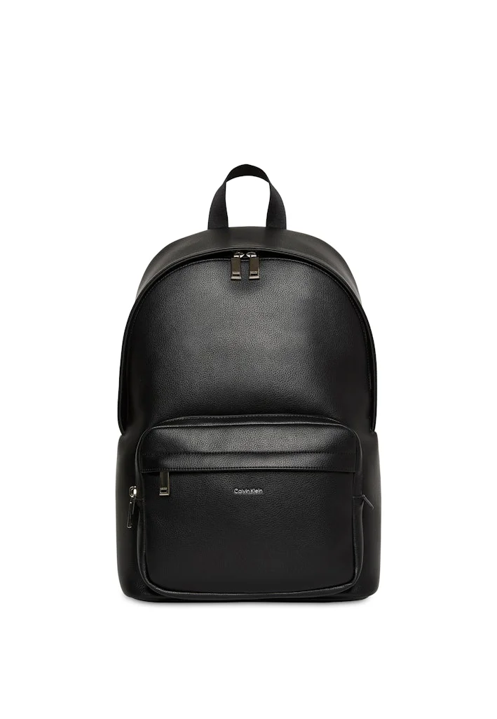 كالفن كلاين RAISED ROUND BACKPACK