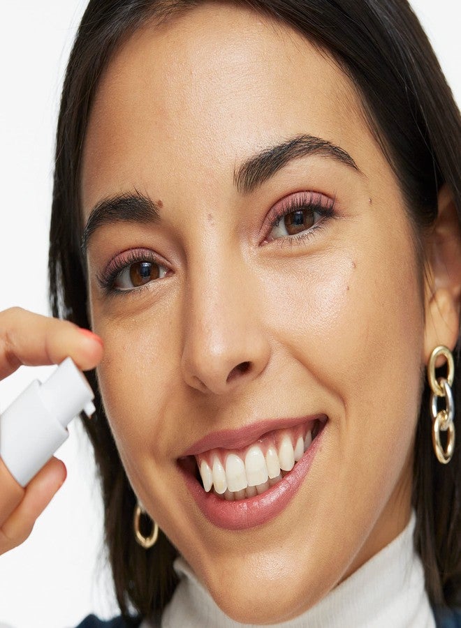 3إنا كريم أساس 3INA 24 ساعة 645 - تركيبة تدوم طويلاً - تغطية متوسطة إلى عالية قابلة للبناء - لمسة نهائية ناعمة غير لامعة - تشكيلة واسعة من الدرجات - مقاوم للماء، خالٍ من القسوة، نباتي - 1.01 أونصة - Image 2