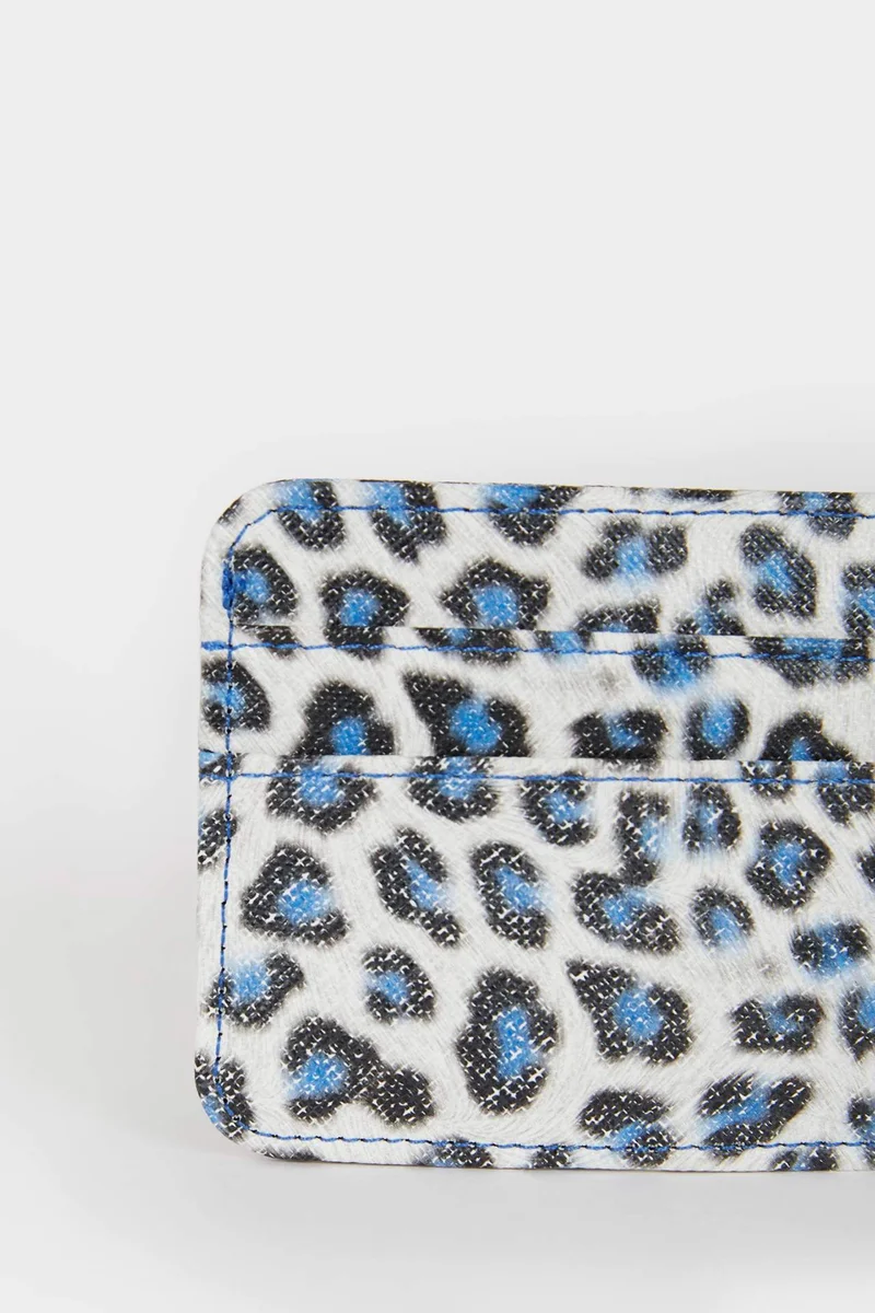 ديفاكتو Woman Patterned Faux Leather Card Holder