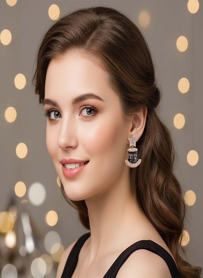 ليلي آند وايت أقراط ليلي آند وايت "عام جديد سعيد" بتصميم قبعة علوية مرصعة بنجوم وأحجار الراين، هدية مثالية لعيد رأس السنة. - Image 2