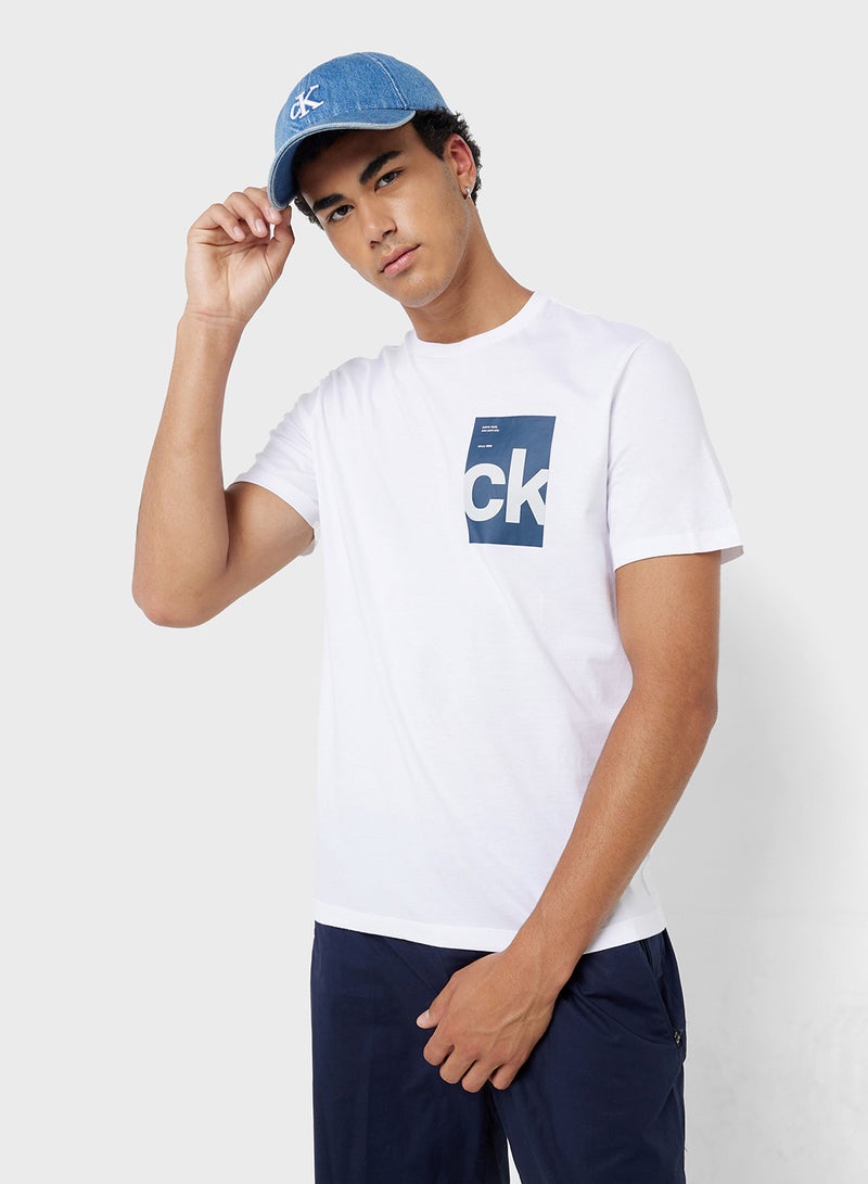 كالفن كلاين جينز تيشيرت قصير الأكمام - Image 1