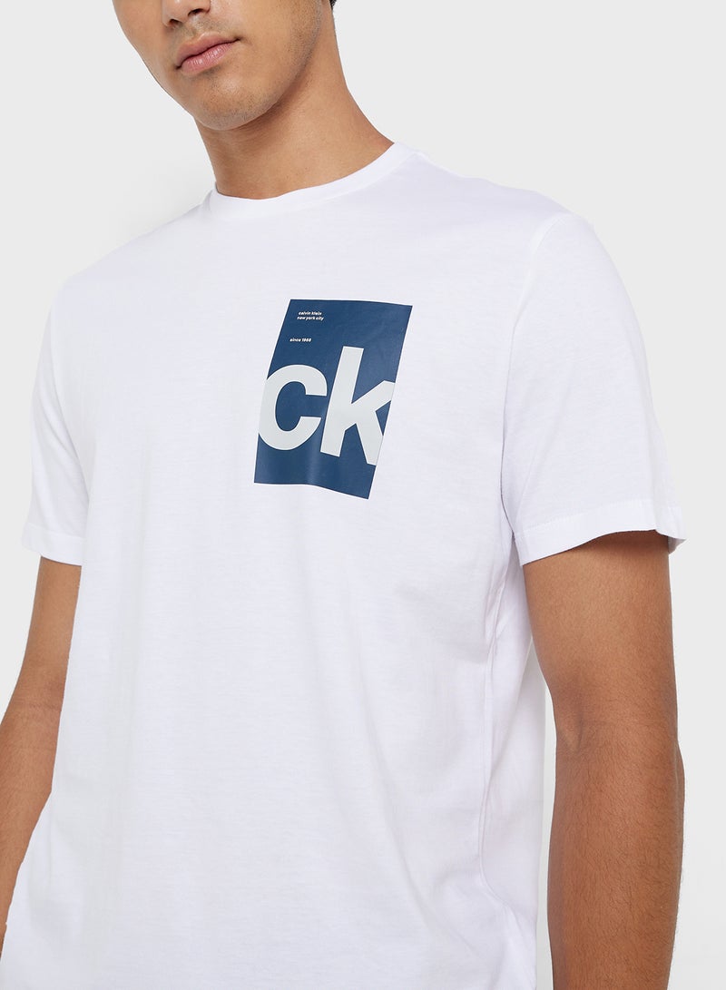 كالفن كلاين جينز تيشيرت قصير الأكمام - Image 3