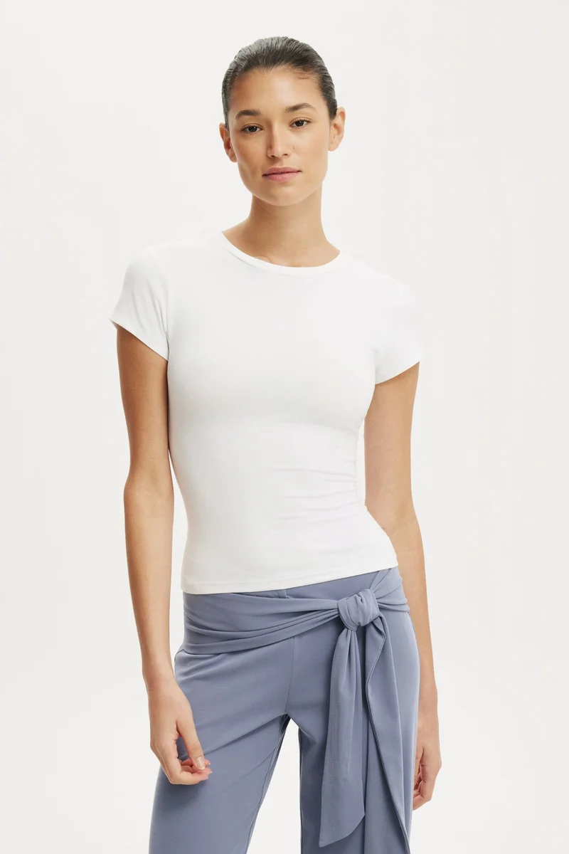 كوتون اون تي شيرت طاقم طوال اليوم