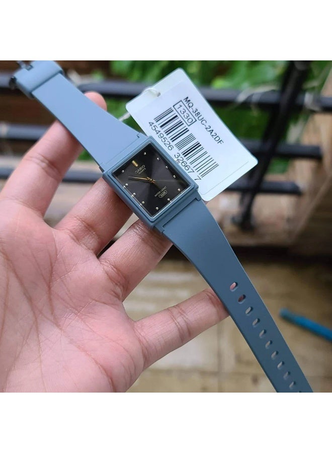 كاسيو ساعة كاسيو للرجال - MQ-38UC-2A2DF، مينا أسود، سوار أزرق - Image 2