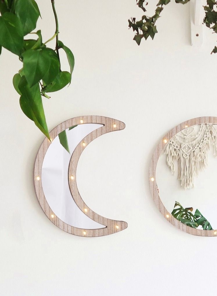 سلة مرآة على شكل هلال بإطار خشبي مع إضاءة - Image 2