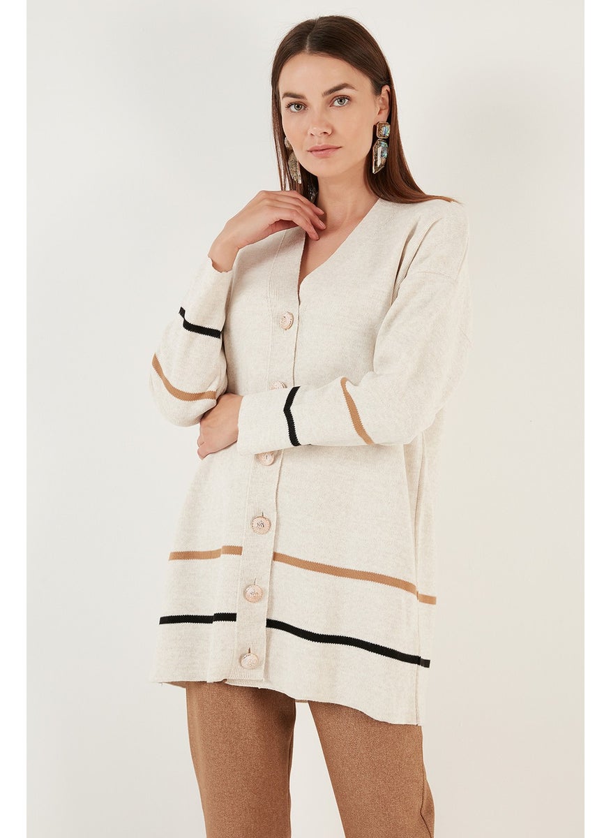 Lela V-Neck Buttoned Knitwear Cardigan Women's Cardigan 4615200  - Image 2