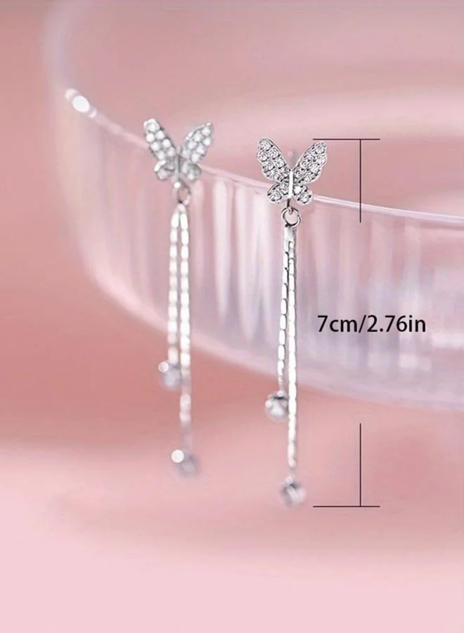 تايك تو أقراط متدلية على شكل فراشة فضية