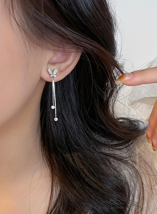 تايك تو أقراط متدلية على شكل فراشة فضية