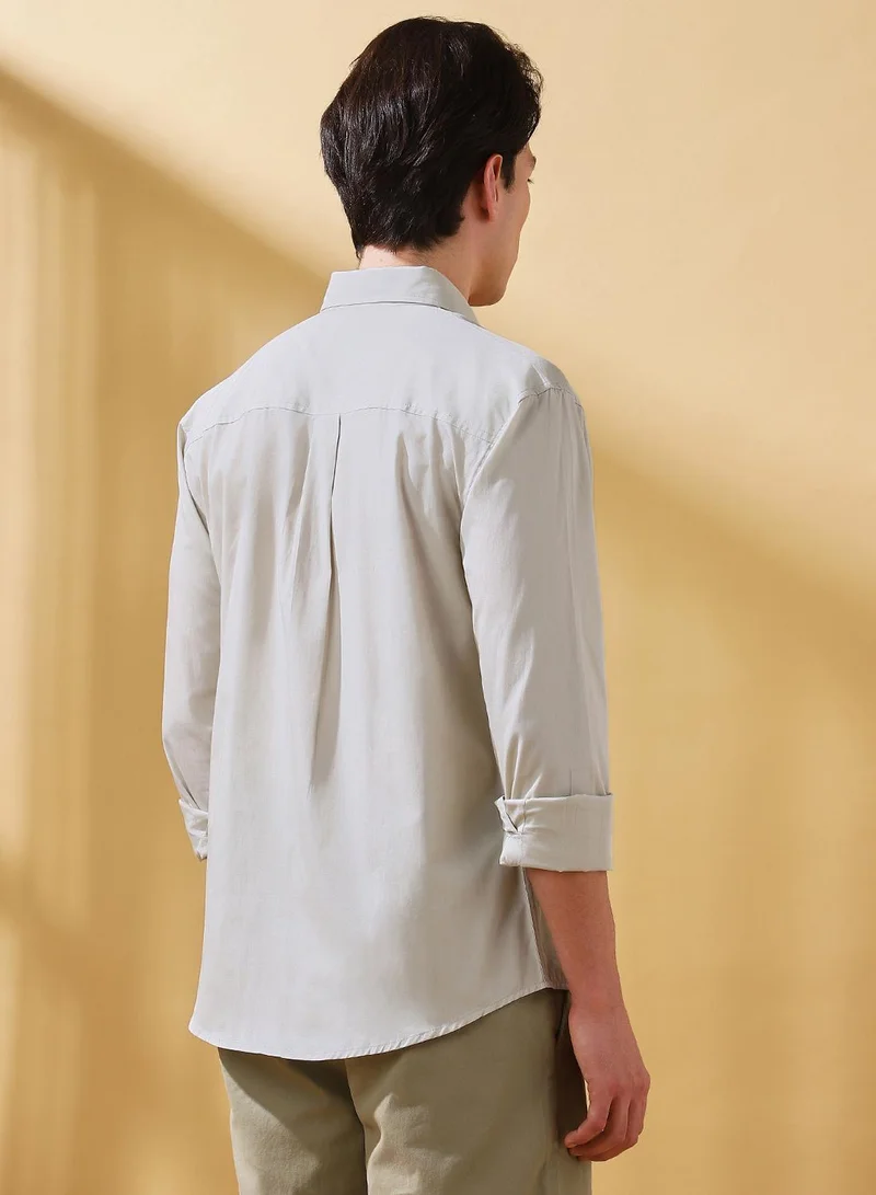 Dennis Lingo Men's Off White Cotton Solid Button Down Regular Fit Shirt