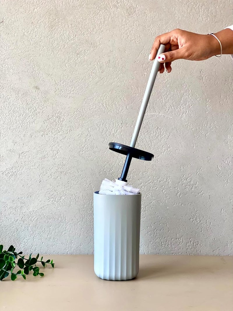 MASON HOME MASON HOME Museo Toilet Brush Grey Comes with Stand to Enhance Toilet Aesthetic Sturdy Handle for Ease Bathroom Accessories Cleaner Wiper Washroom Commode Cleaning Clean Hygienic  - Image 4