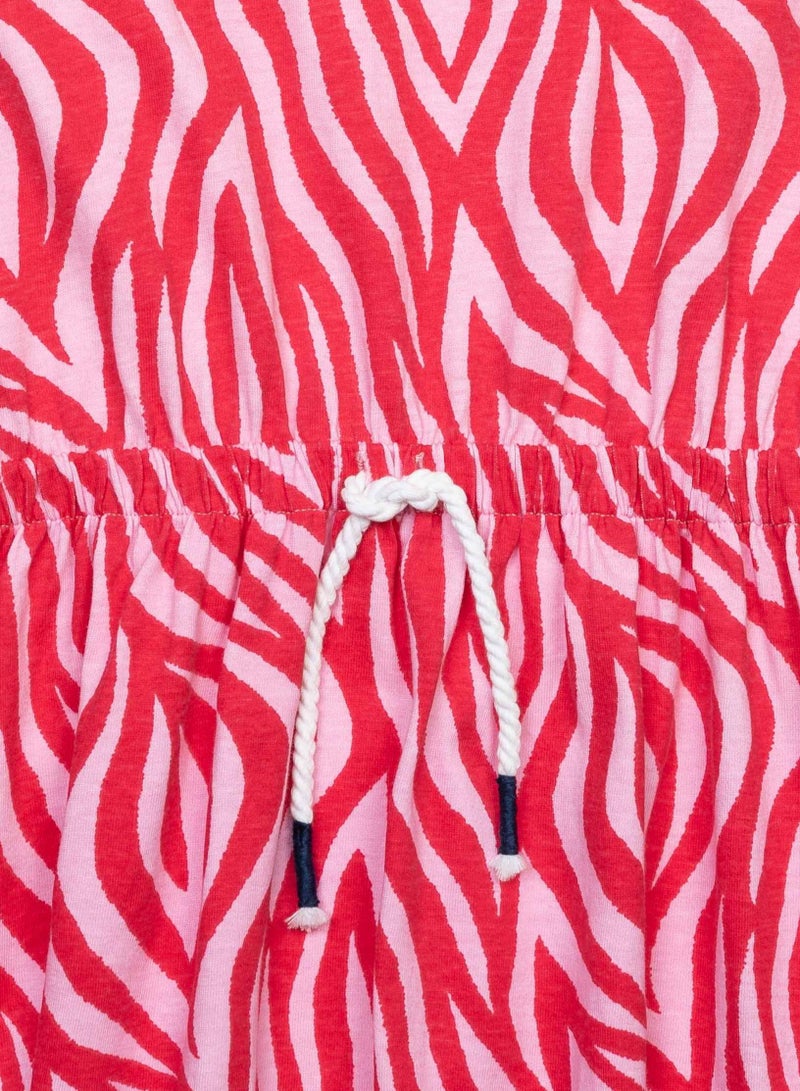 مينوتي فستان بناتي من القطن بطبعة كاملة ورباط خصر قابل للتعديل - Image 3