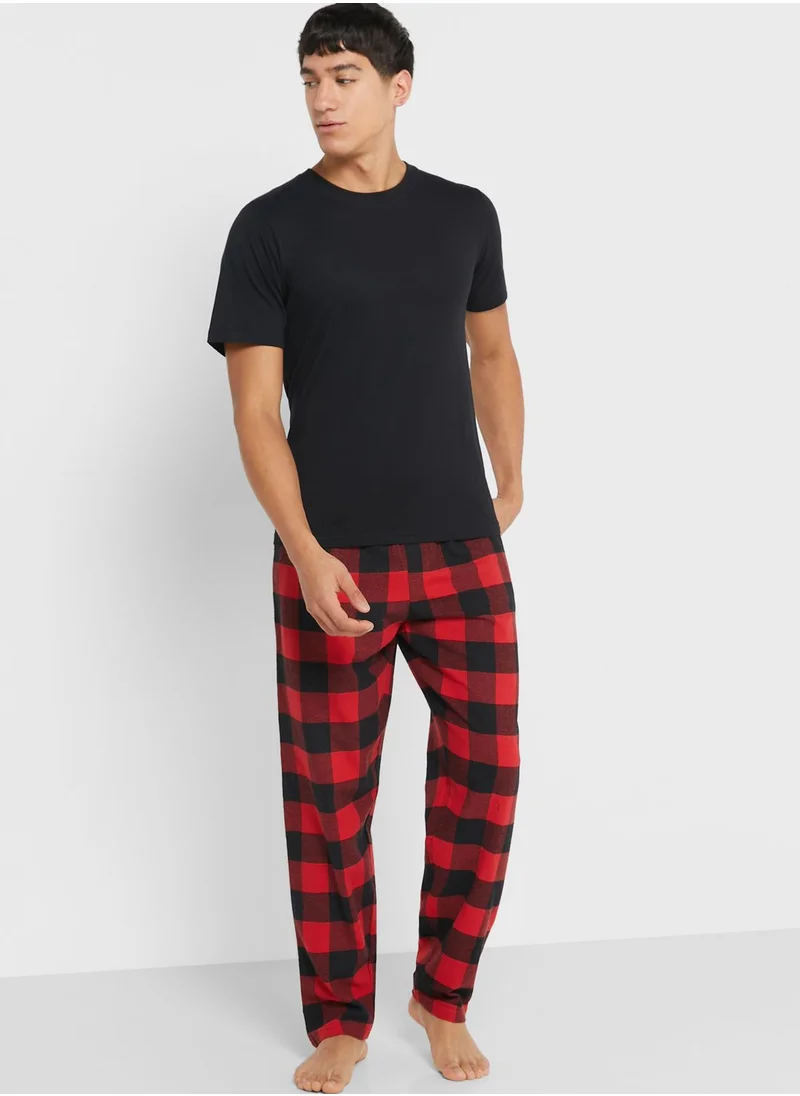 Seventy Five T Shirt And Pant Nightwear Set
