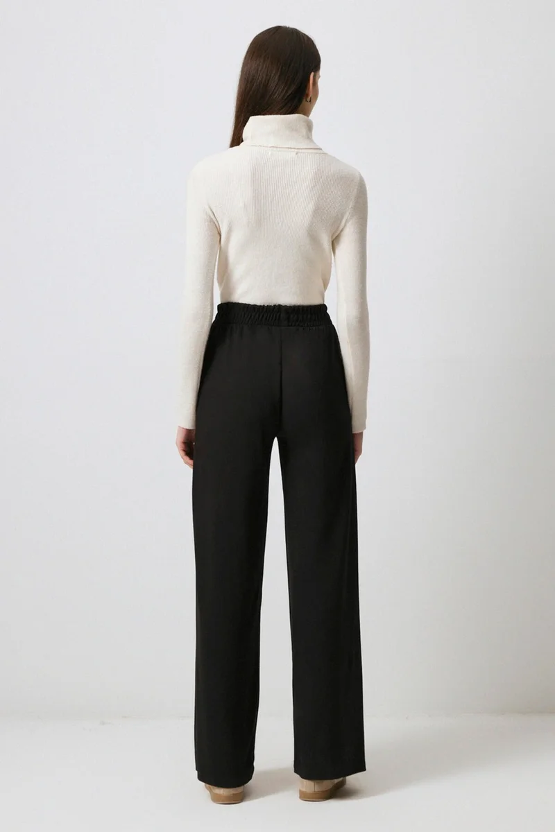 توتشي Straight Fit Elastic Waist Trousers