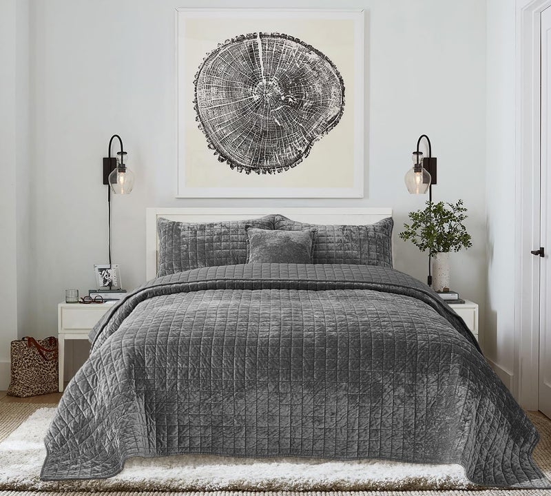 COCOPLOCEUS Quilt Set Oversized King Size 120x128 Luxurious Velvet Bedding Sets with 2 Pillow Shams 20x36 3 Pieces Ultra Soft Quilted Bedspread Coverlet Comforter for All Season,Gray - Image 5