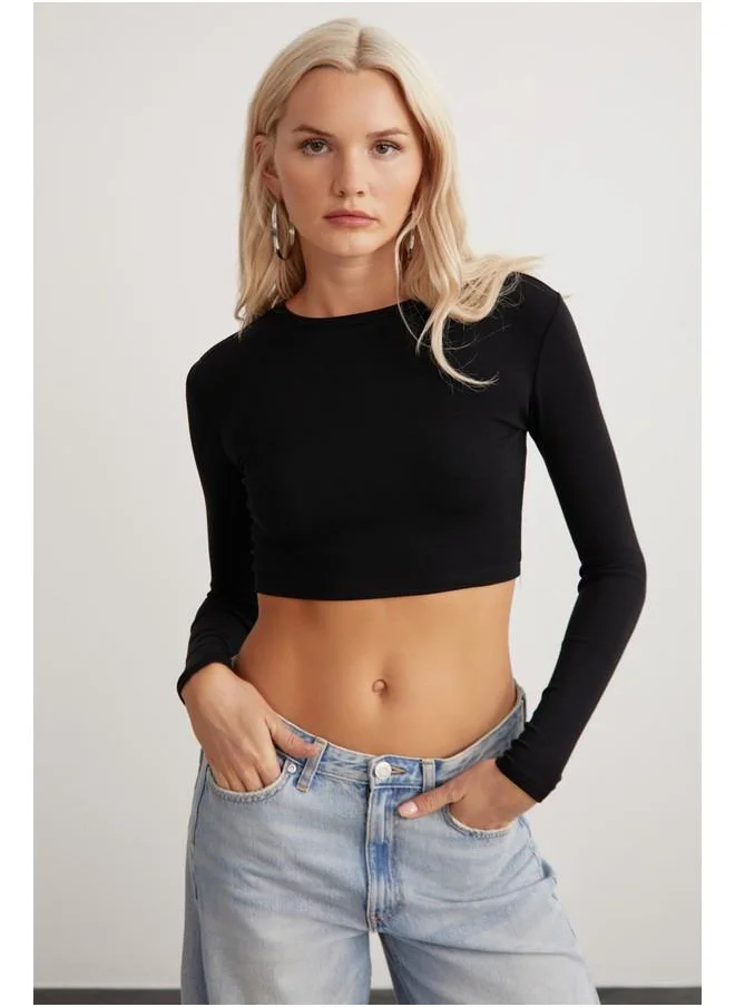 GRIMELANGE Grimelange Essie Women's Crew Neck Slim Fit Long Sleeve Crop Black Blouse