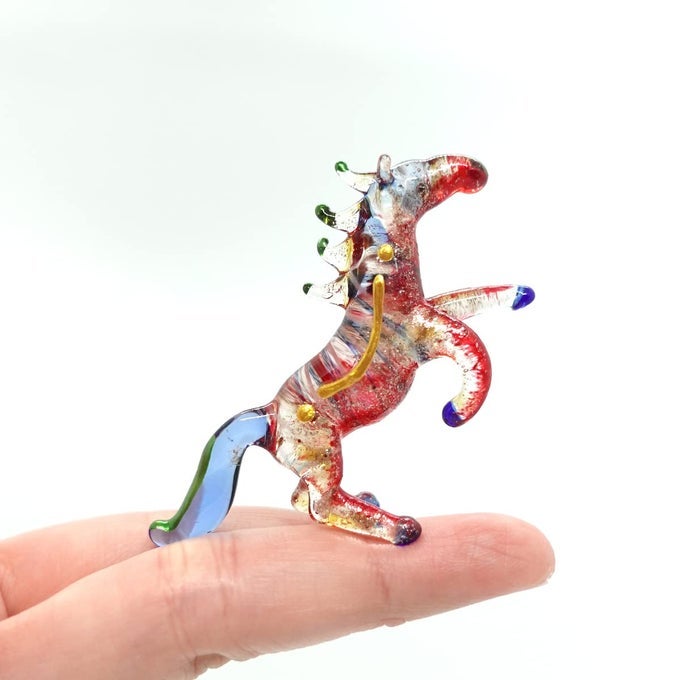 RARE REBELLIOUS HORSE TINY MICRO FIGURINES HAND BLOWN GLASS ART WILD ANIMALS COLLECTIBLE GIFT HOME DCOR RED BLUE