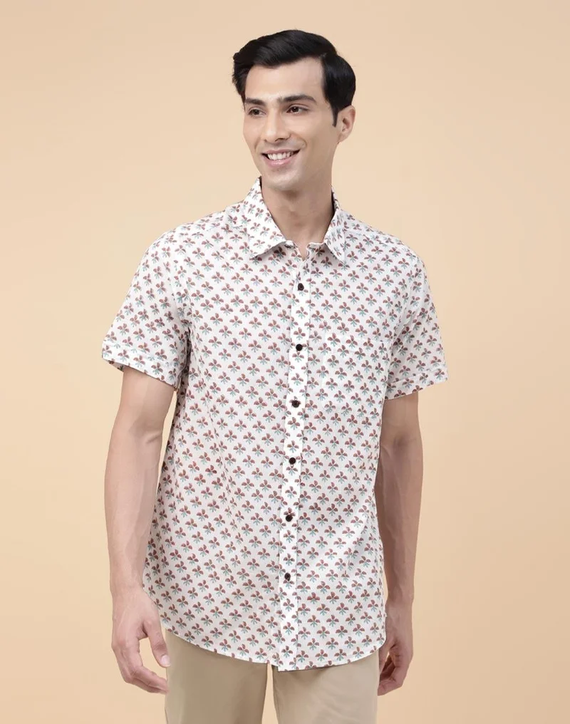 فاب انديا قميص قطن أبيض مطبوع يدويًا